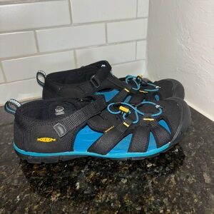 NWOT keen size 7